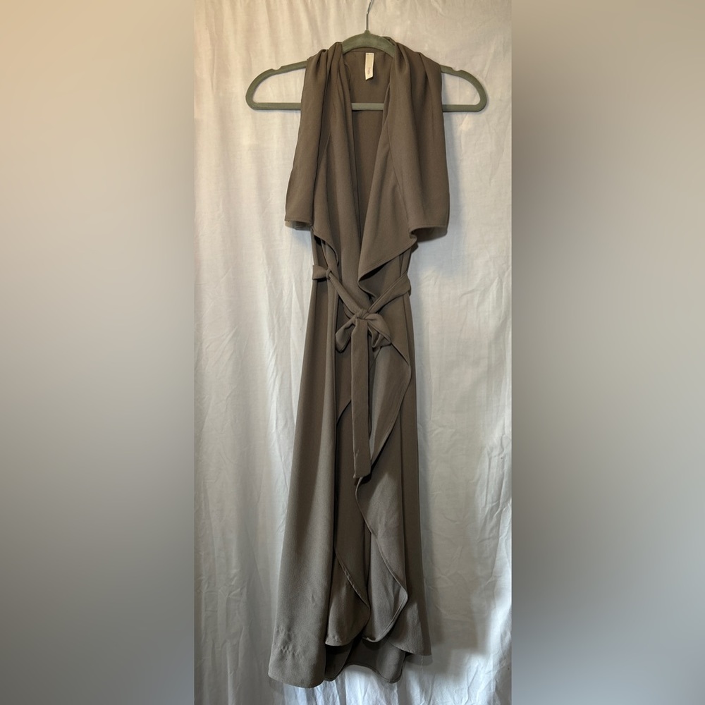 Effortless elegant trench vest